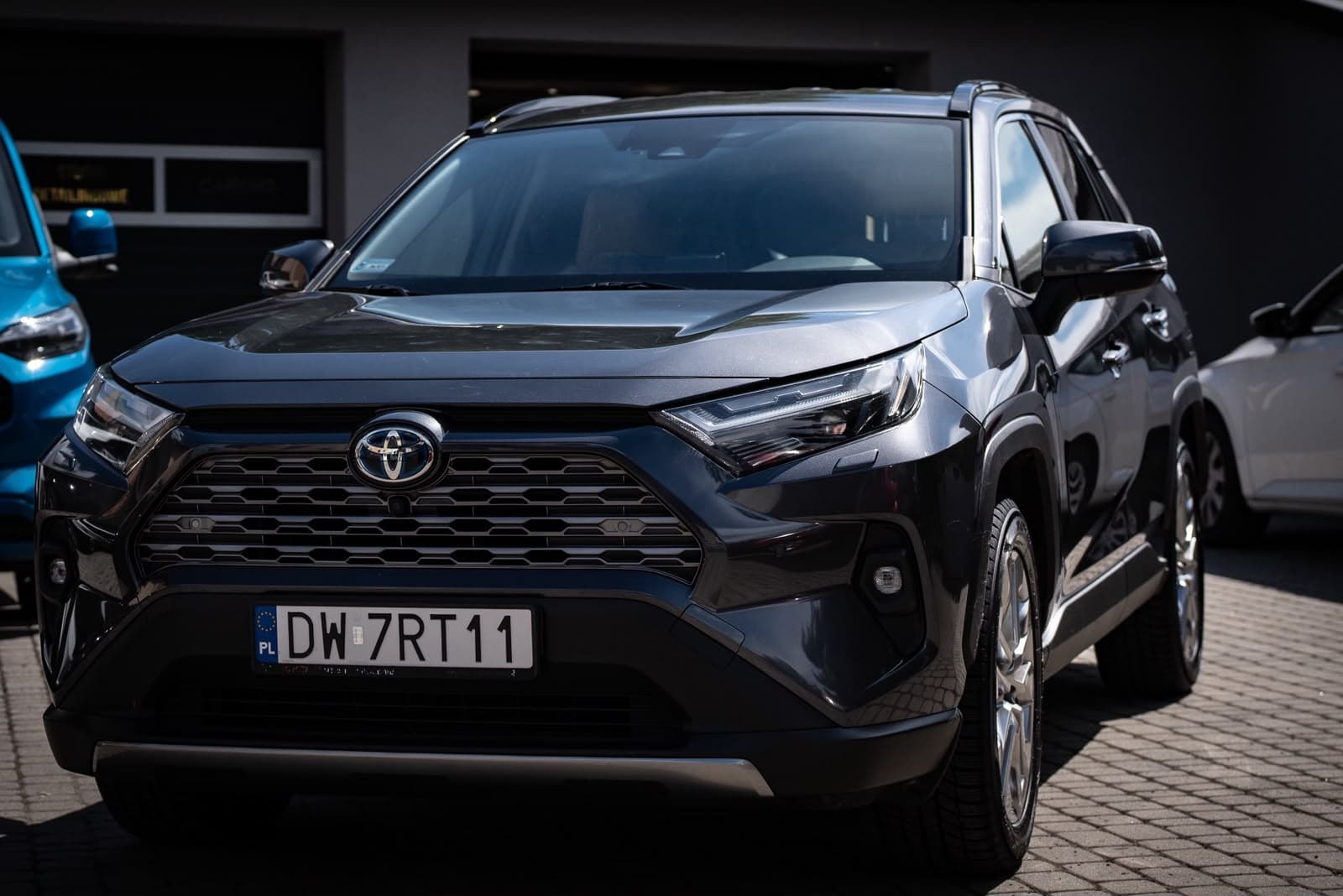 Toyota RAV4 Executive 4x4 — zdjęcie 2