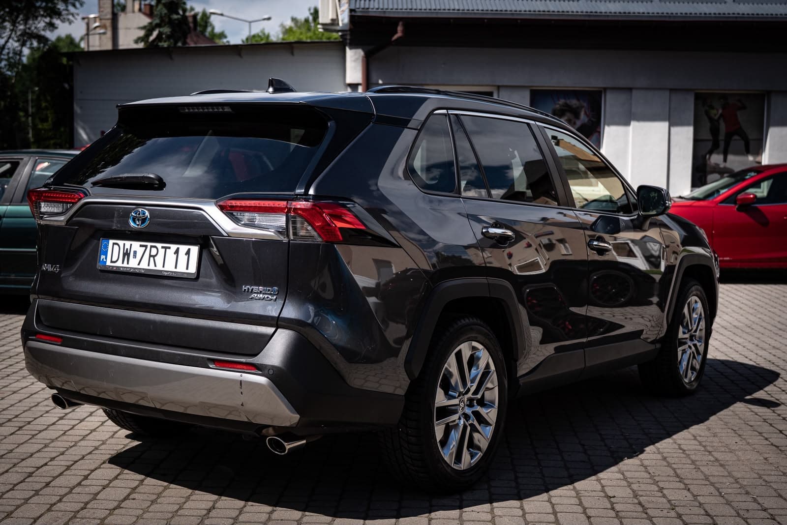Toyota RAV4 Executive 4x4 — zdjęcie 3