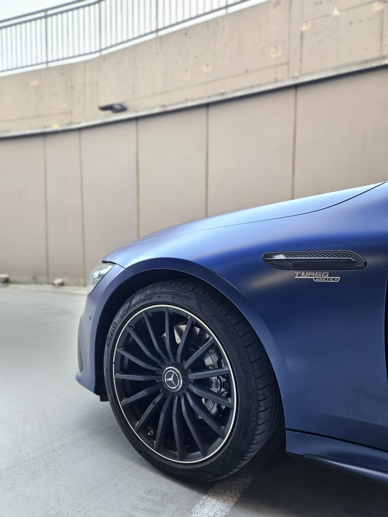 Mercedes-Benz AMG GT 43 4-Door — zdjęcie 7