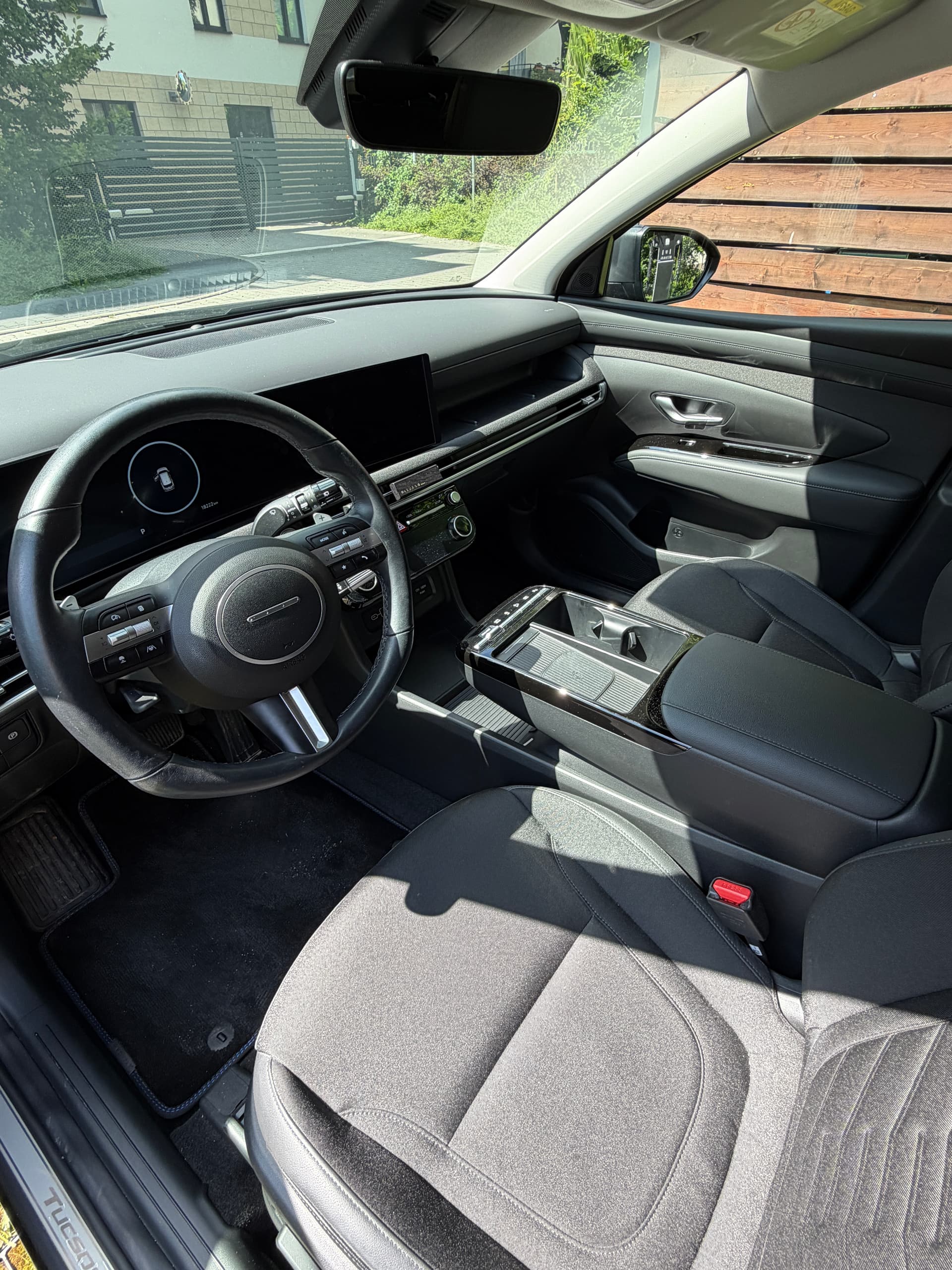 Hyundai Tucson Executive 1.6 T-GDI 2WD — zdjęcie 6