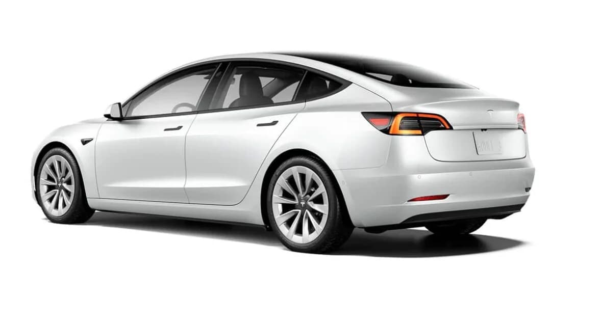 Tesla Model 3 — zdjęcie 2