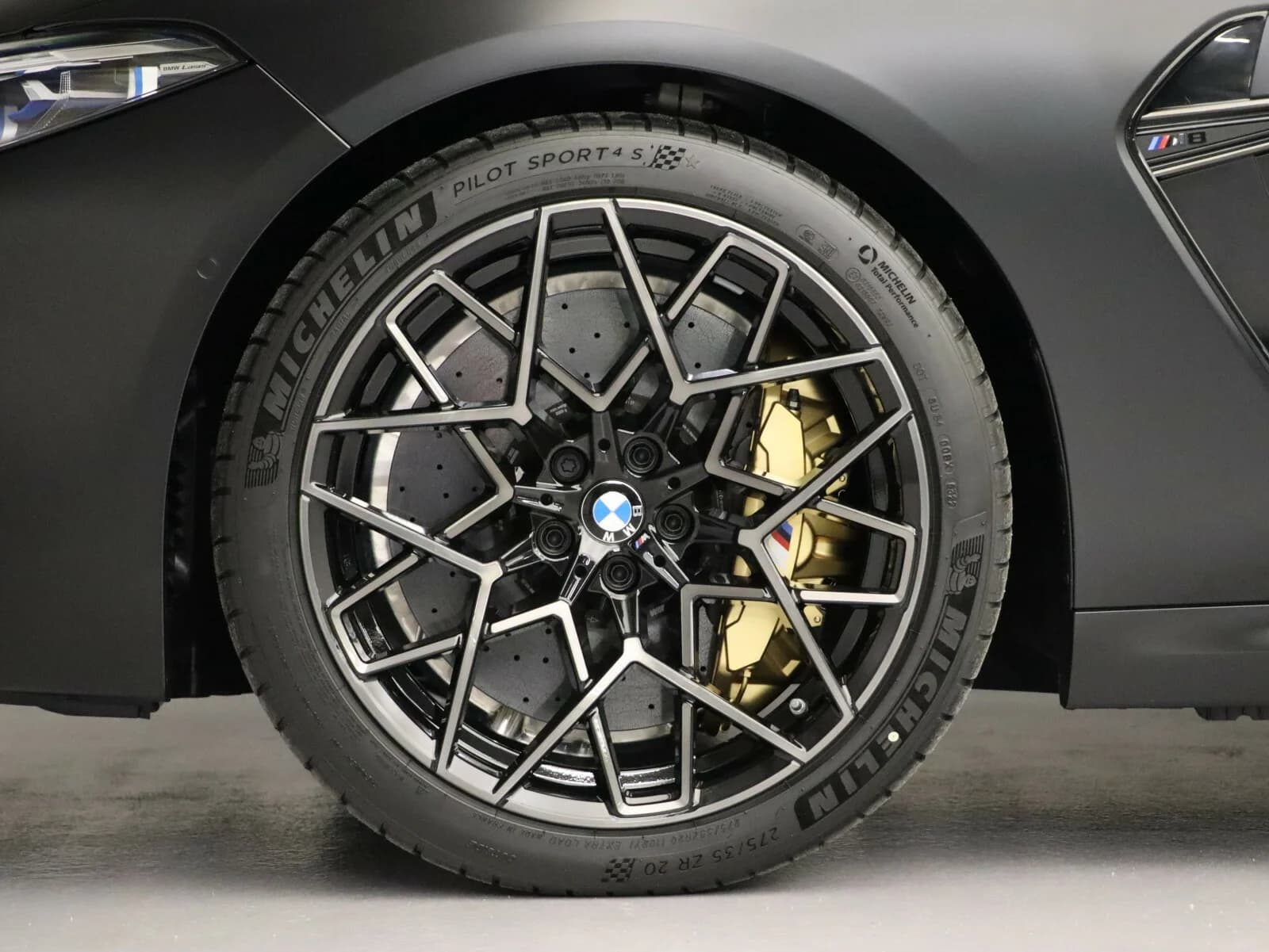 BMW M8 — zdjęcie 5