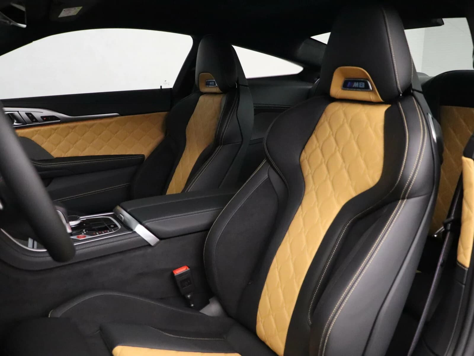 BMW M8 — zdjęcie 6
