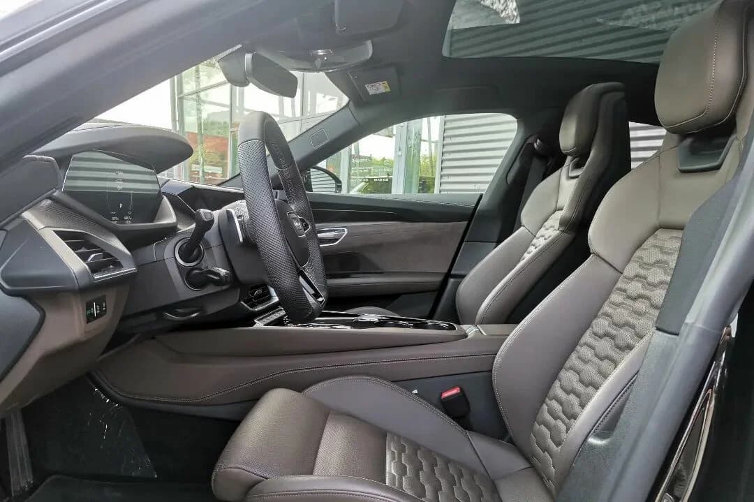 Audi e-tron GT — zdjęcie 2