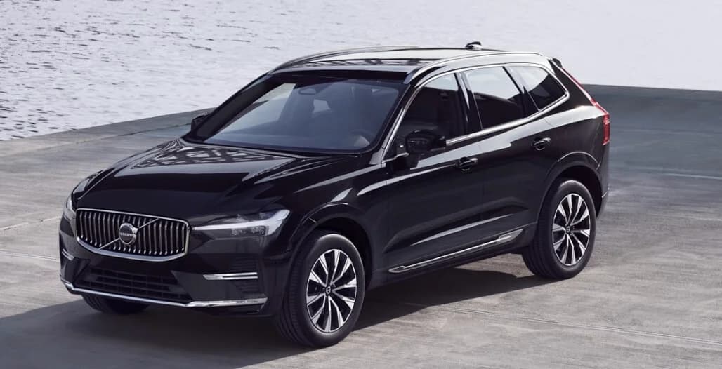 Volvo XC60 B4 Plus — zdjęcie 1