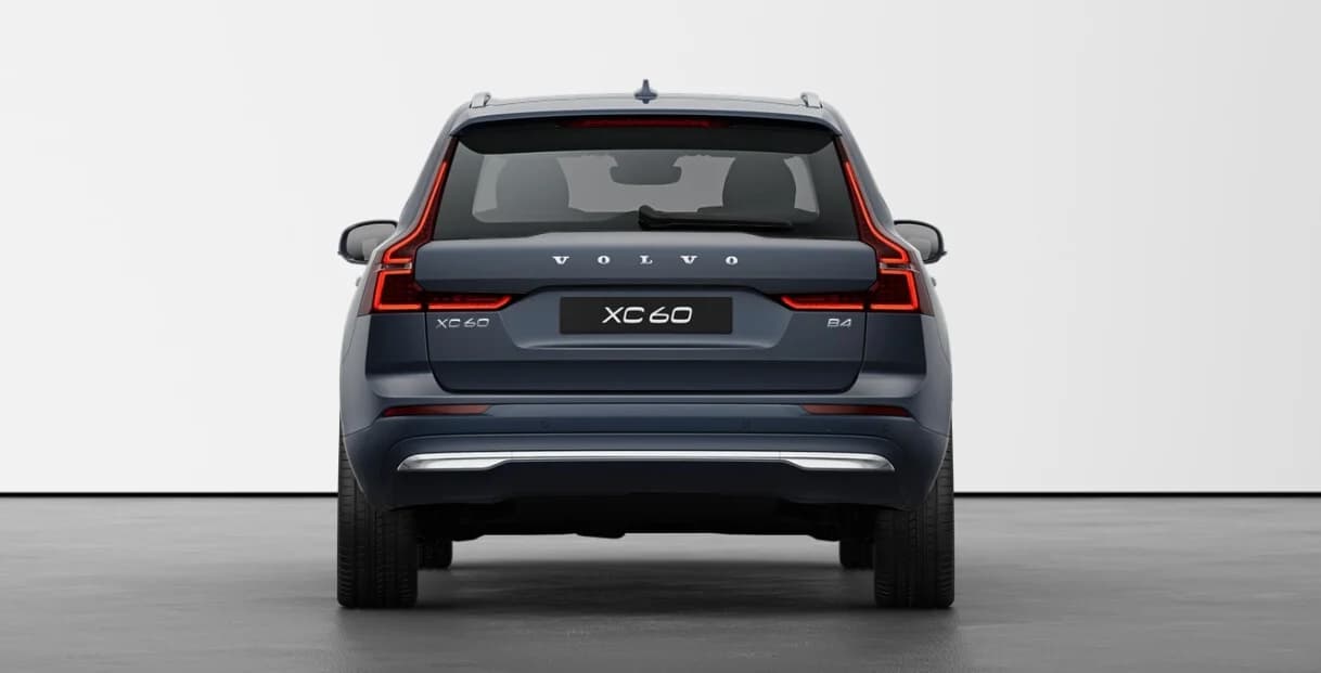 Volvo XC60 B4 Plus — zdjęcie 3