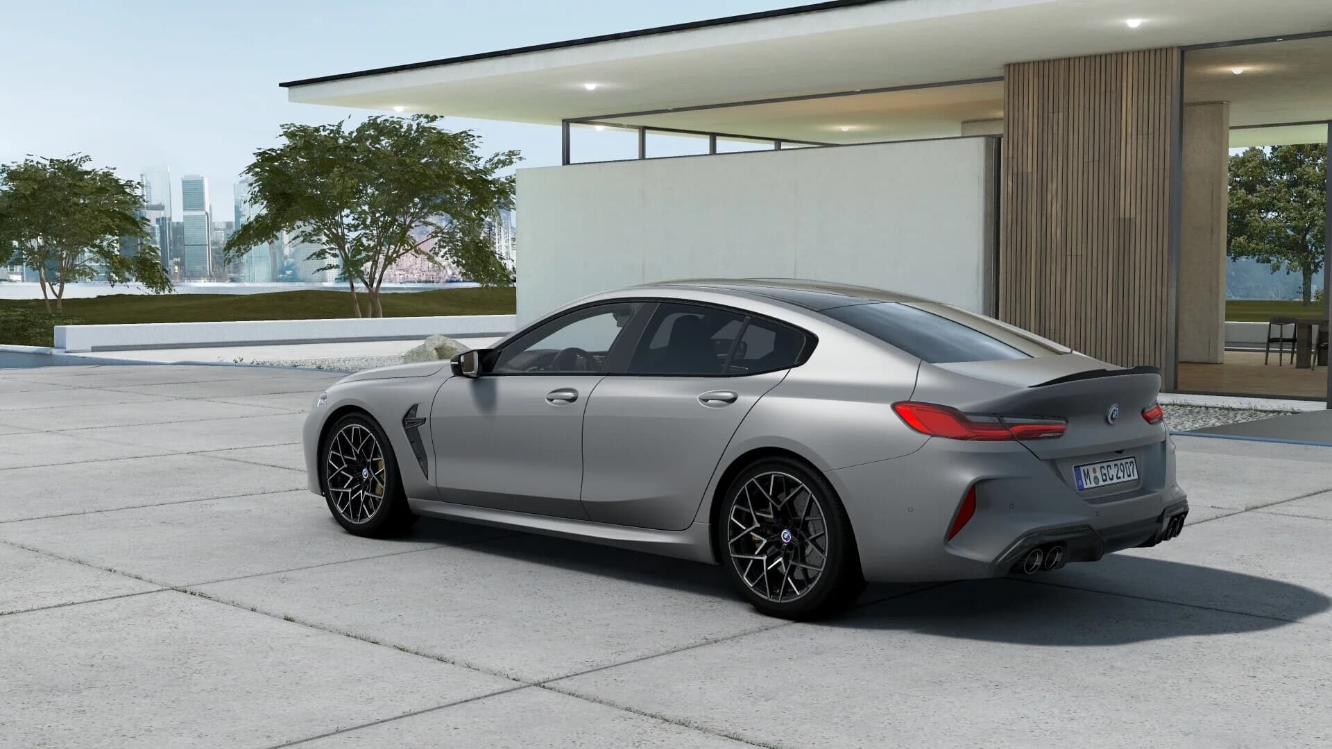 BMW M8 — zdjęcie 2