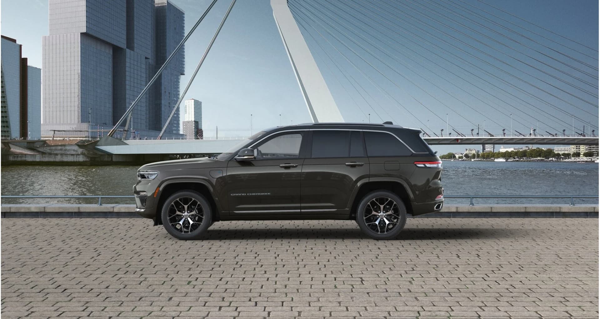 Jeep Grand Cherokee — zdjęcie 4