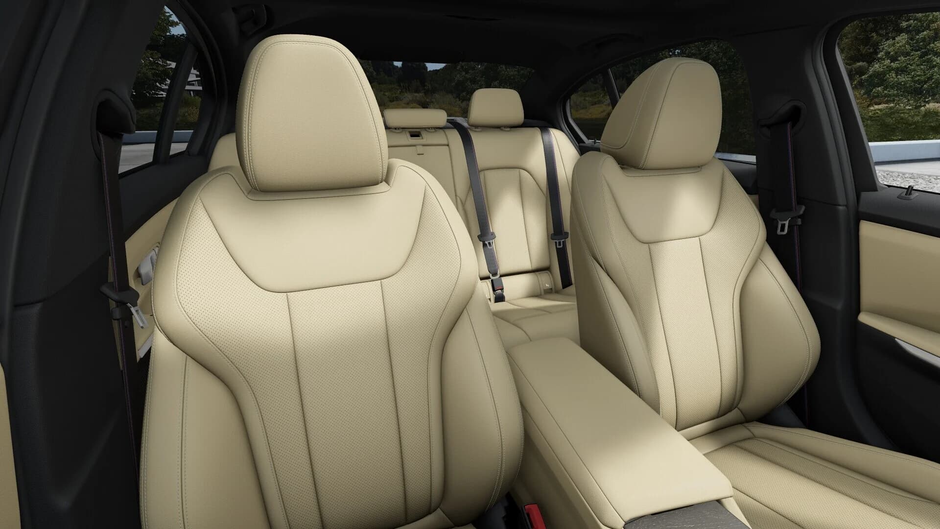 BMW Seria 3 Sedan 330i — zdjęcie 7