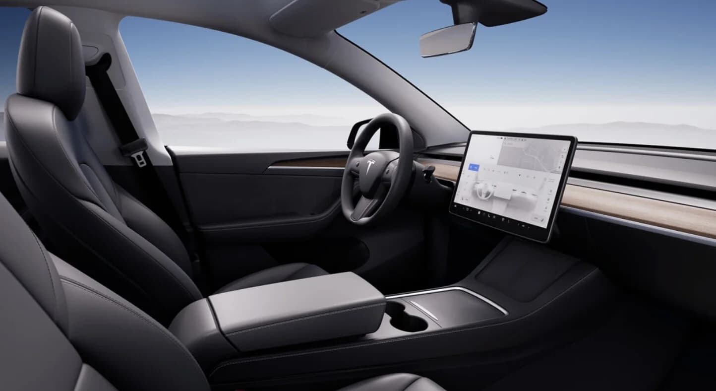 Tesla Model Y Long Range AWD — zdjęcie 4