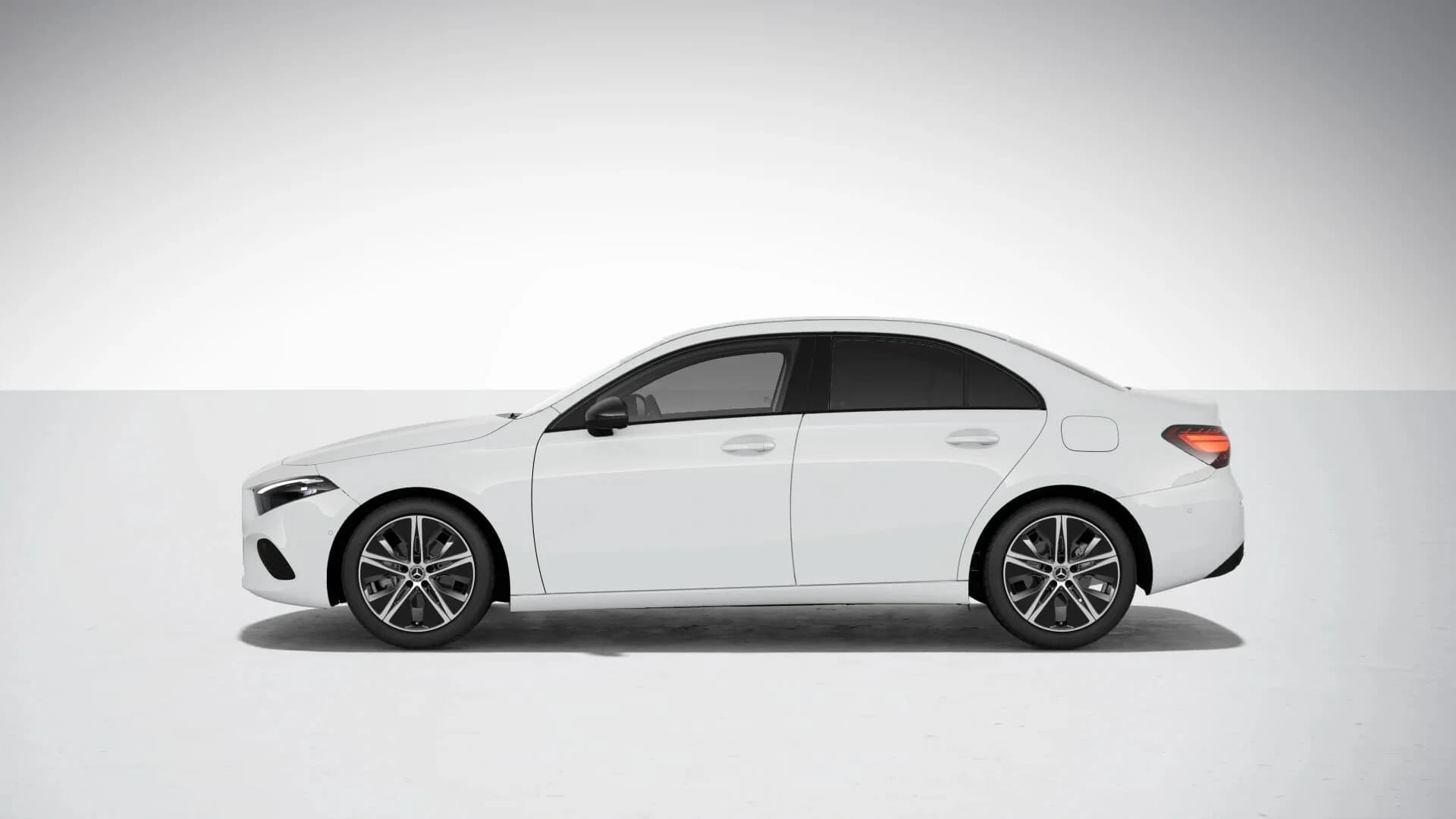 Mercedes-Benz A200 (DELETED) — zdjęcie 2