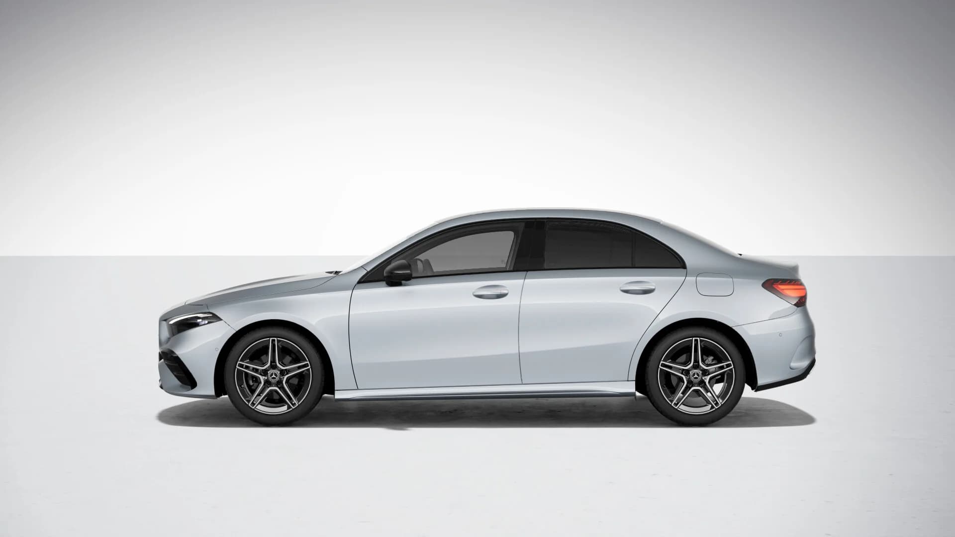 Mercedes-Benz A200 (DELETED) — zdjęcie 4