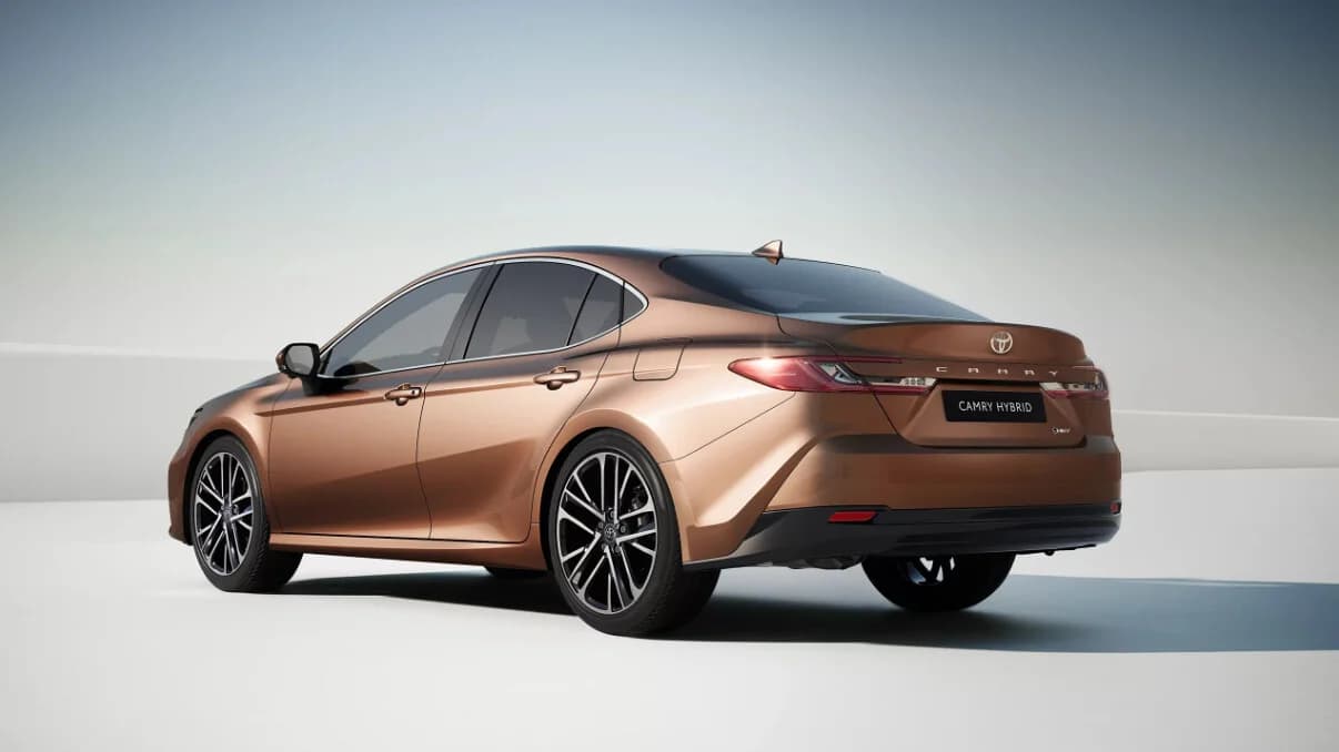 Toyota Camry 2.5 Hybrid (DELETED) — zdjęcie 2