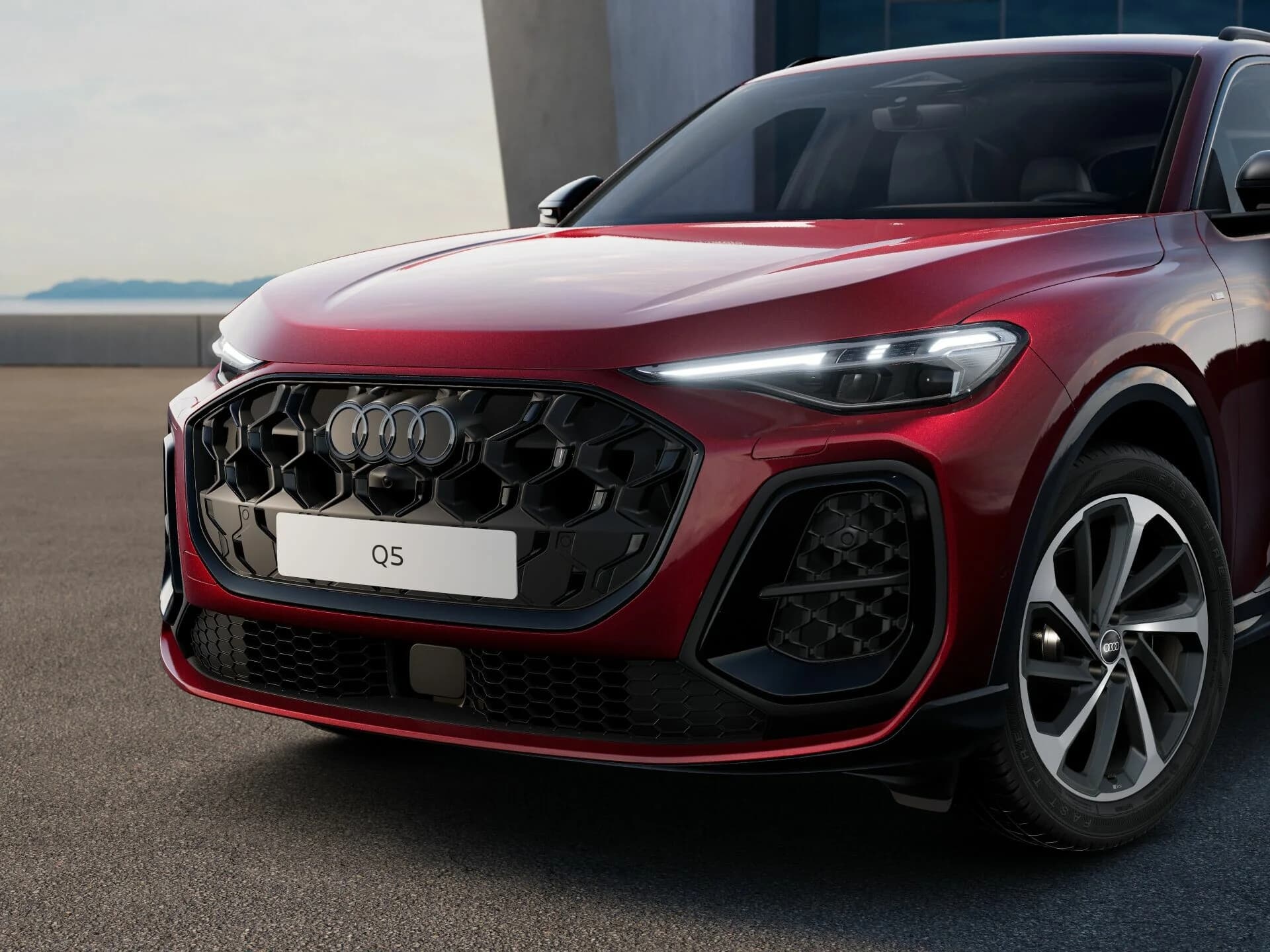 Audi Q5 TFSI quattro — zdjęcie 2
