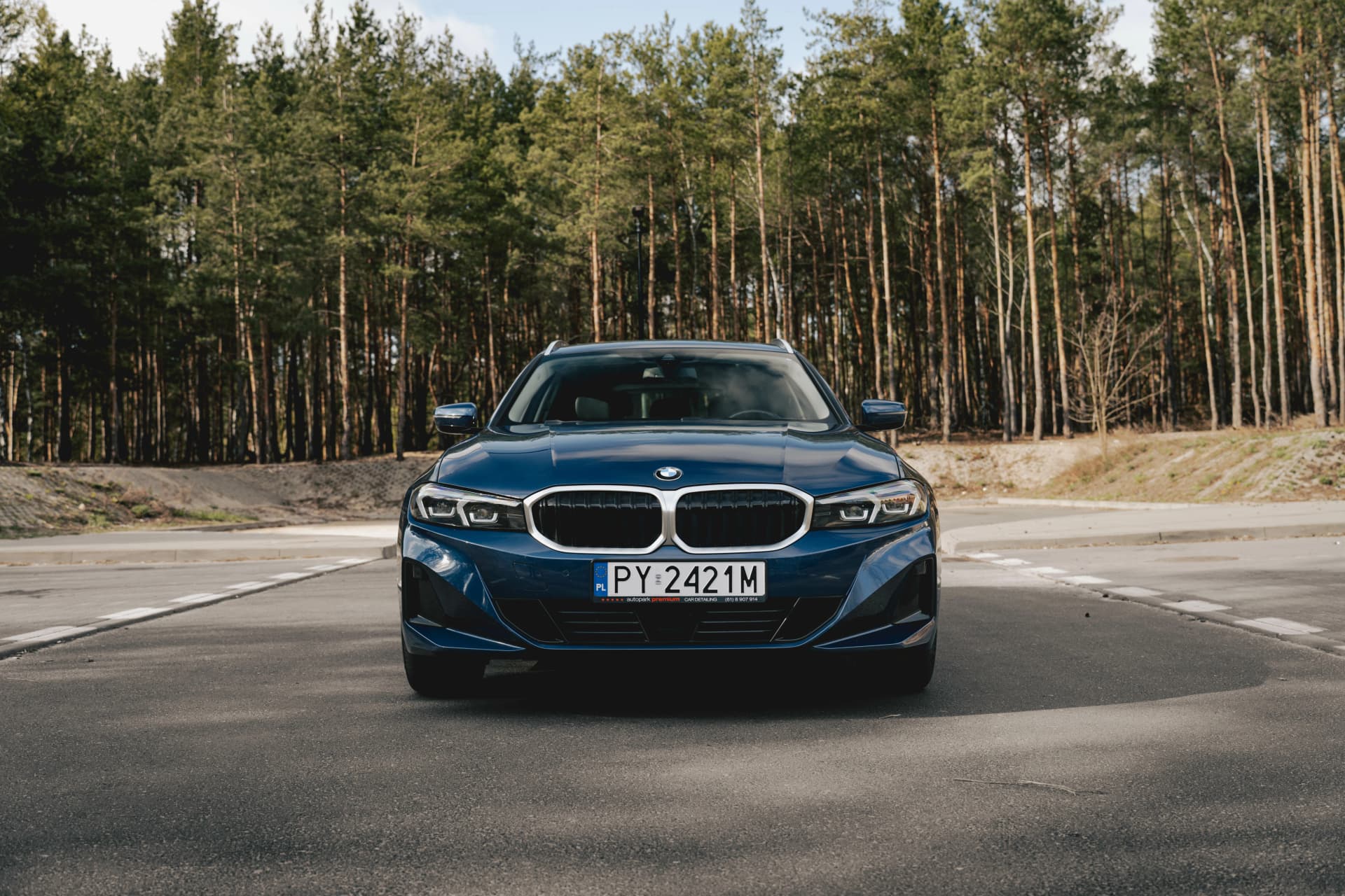 BMW Seria 3 Touring 320d xDrive — zdjęcie 2