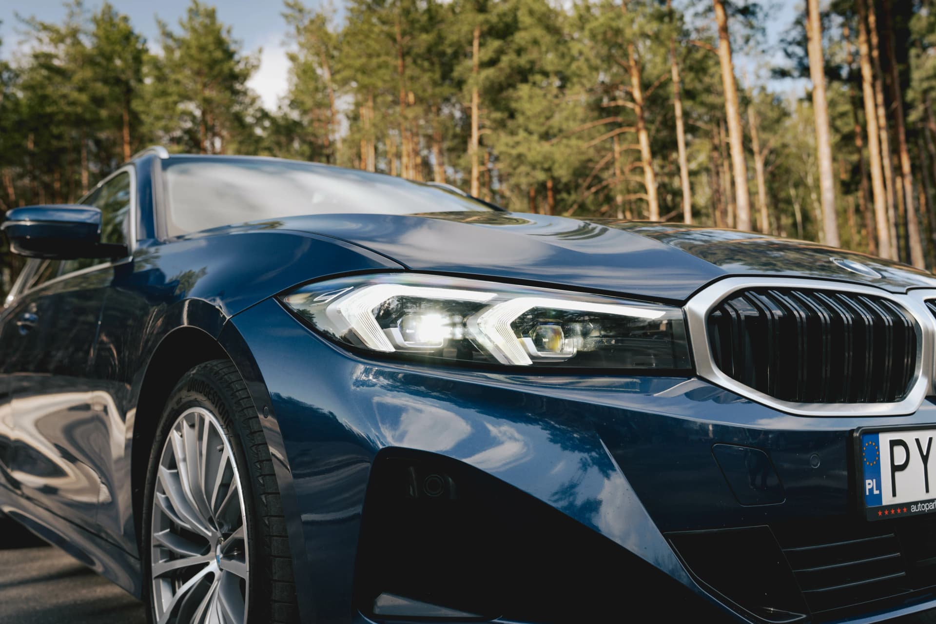 BMW Seria 3 Touring 320d xDrive — zdjęcie 11