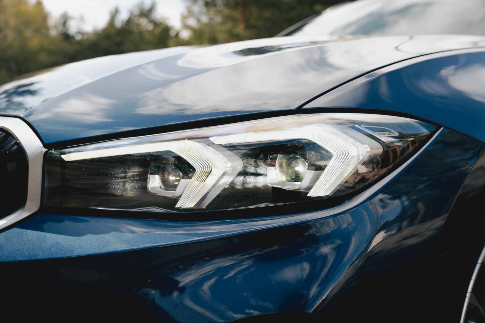 BMW Seria 3 Touring 320d xDrive — zdjęcie 14