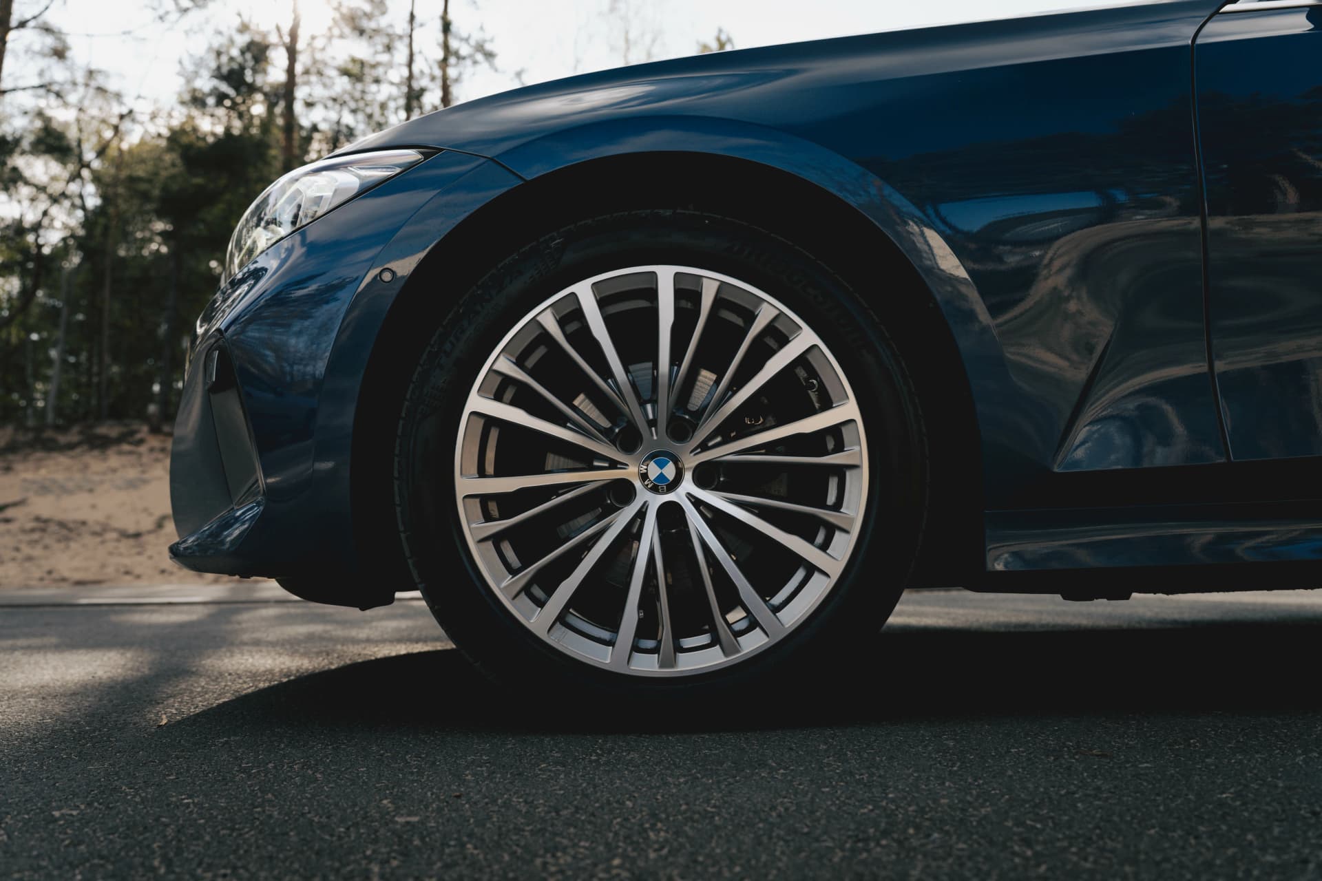 BMW Seria 3 Touring 320d xDrive — zdjęcie 12