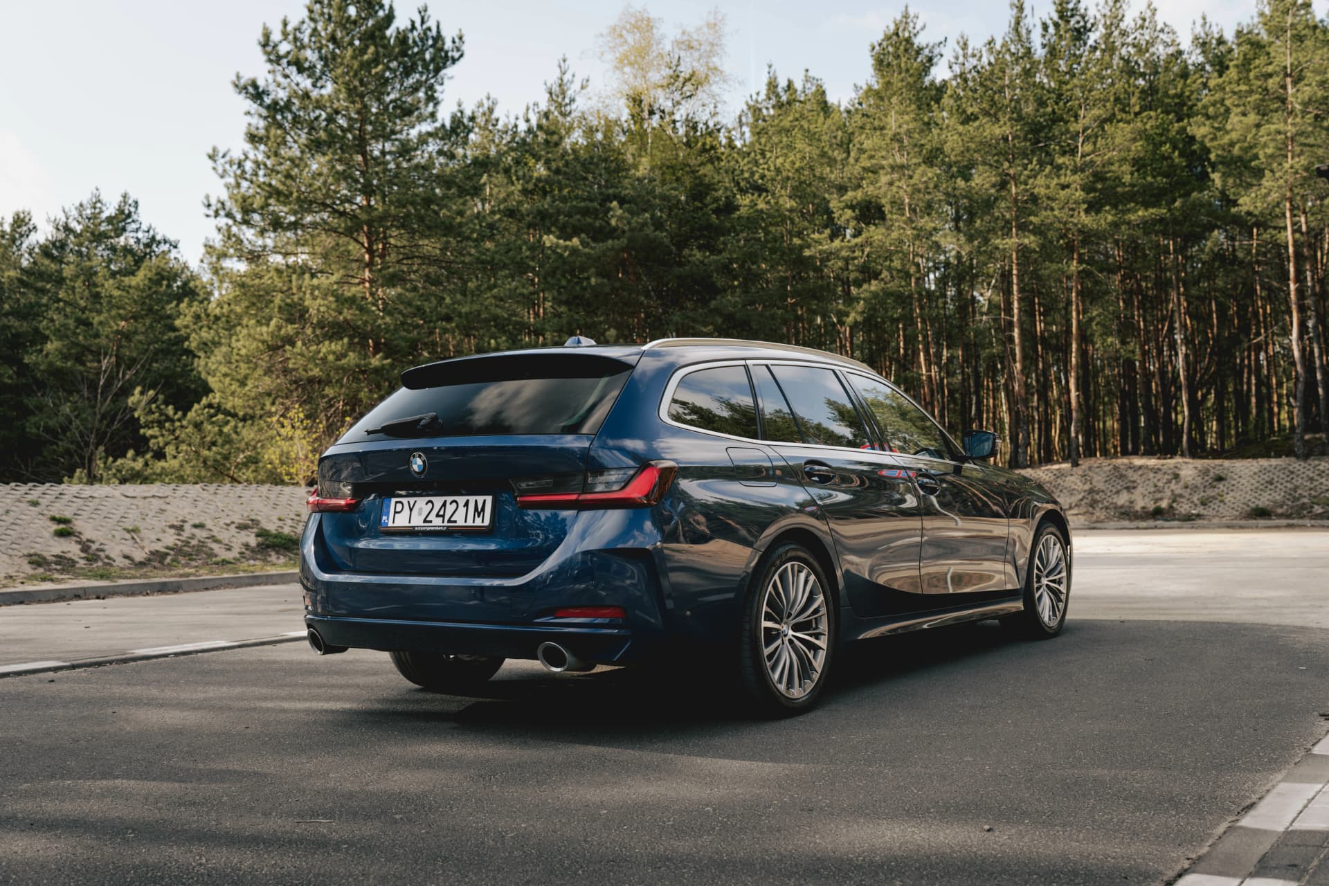 BMW Seria 3 Touring 320d xDrive — zdjęcie 7