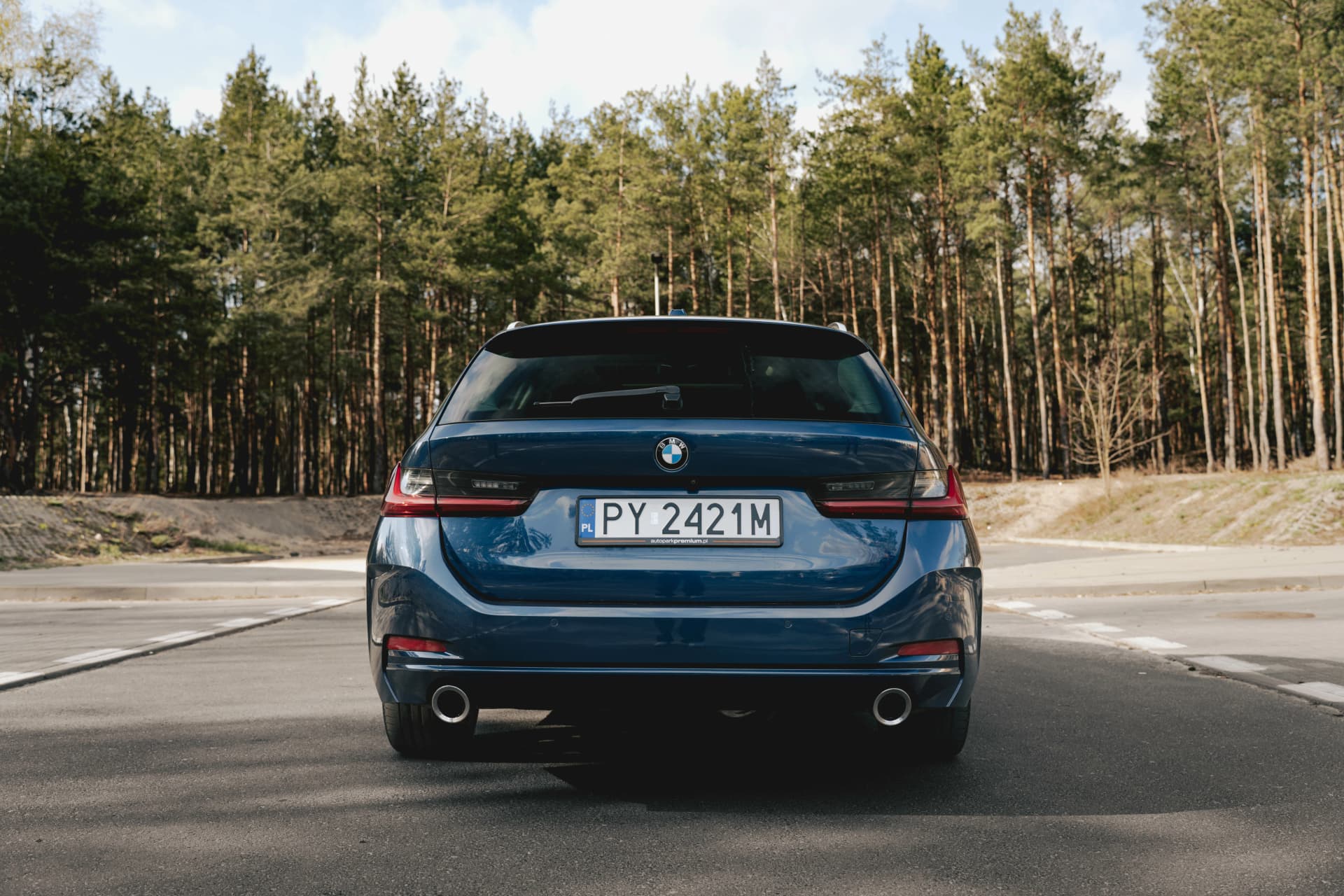 BMW Seria 3 Touring 320d xDrive — zdjęcie 8