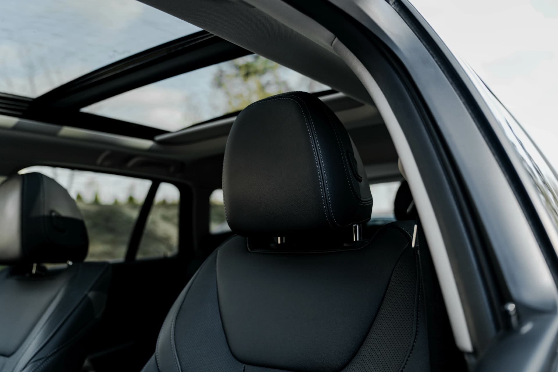 BMW Seria 3 Touring 320d xDrive — zdjęcie 10