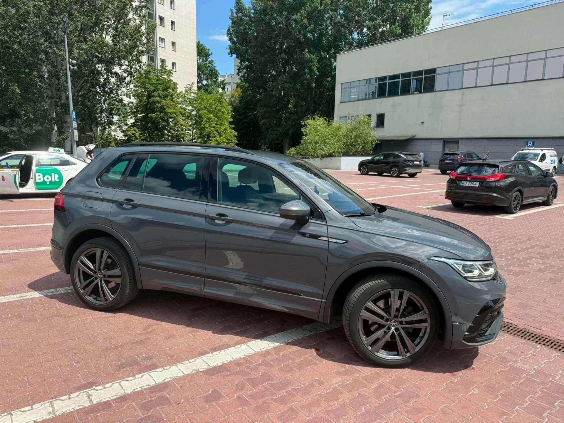 Volkswagen Tiguan R-Line — zdjęcie 9