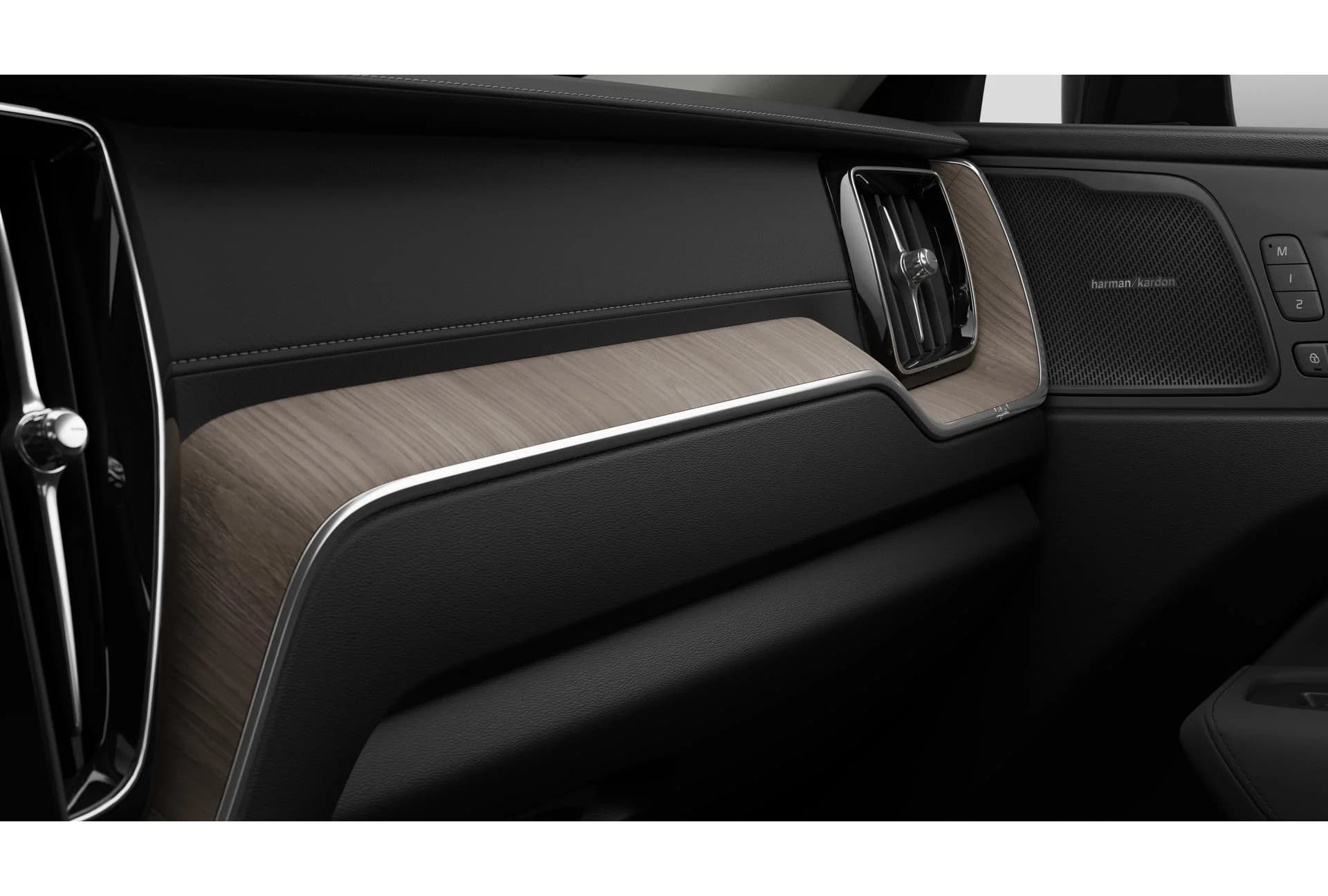 Volvo XC60 B5 Ultra Dark — zdjęcie 8