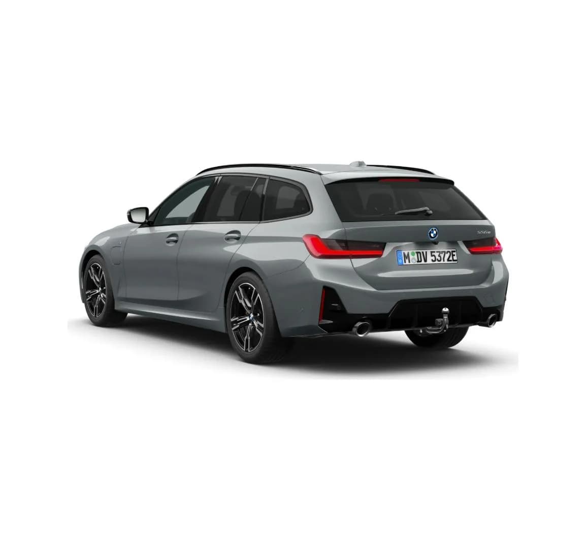 BMW Seria 3 Touring 330e M Sport — zdjęcie 4