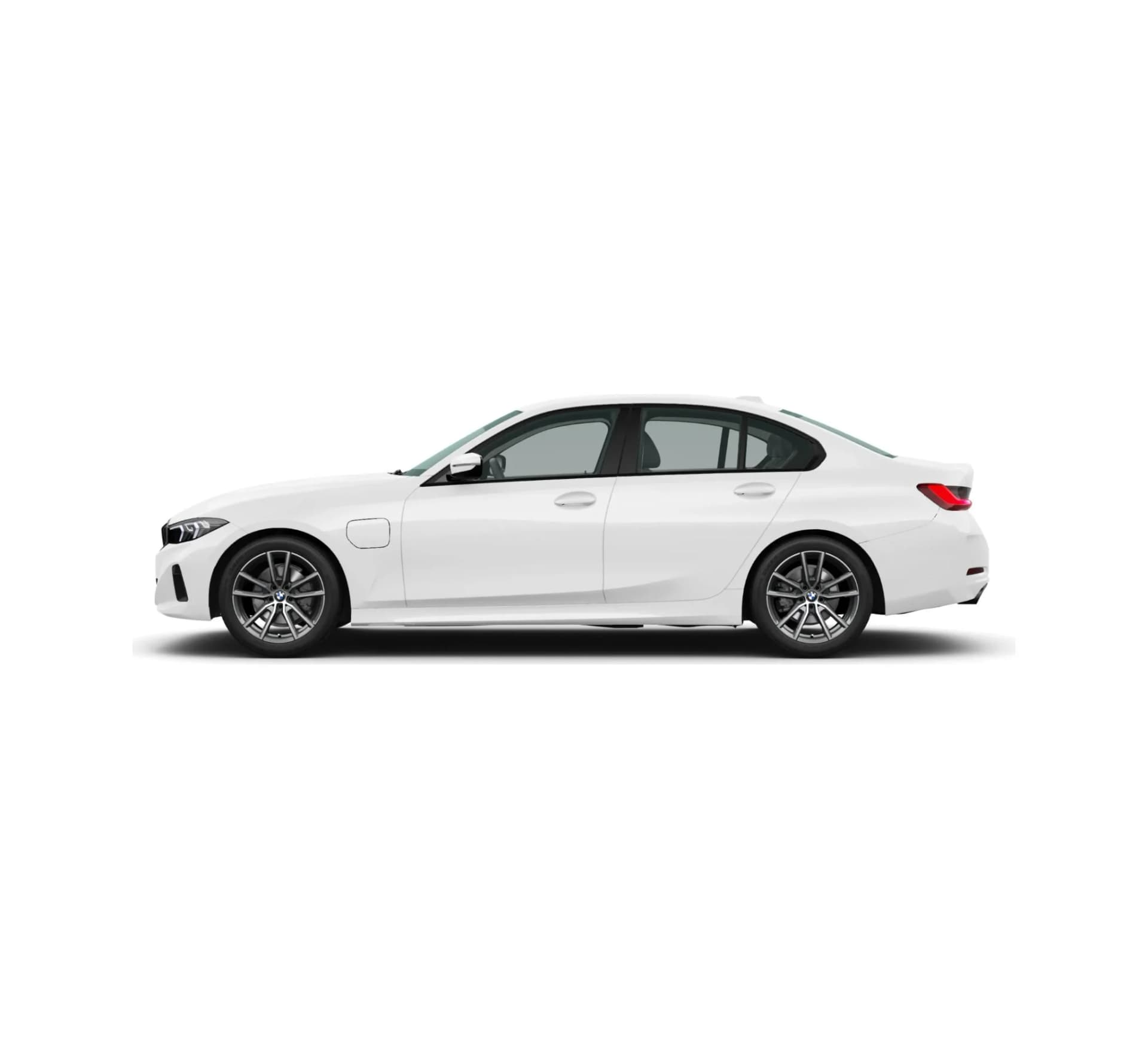 BMW Seria 3 Sedan 330e — zdjęcie 3