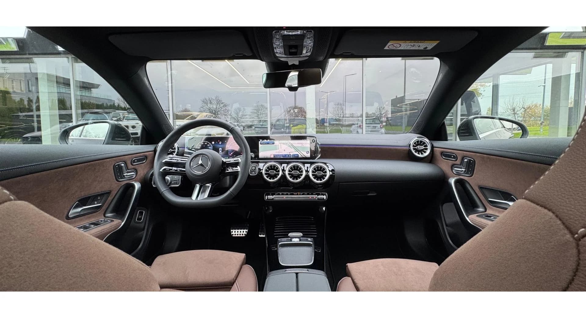 Mercedes-Benz CLA 200 AMG — zdjęcie 5