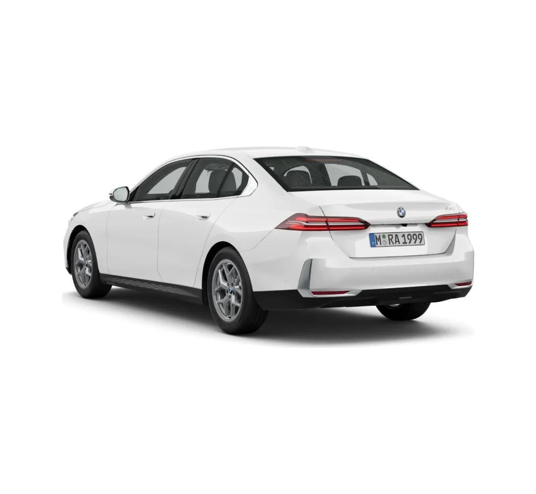 BMW Seria 5 Sedan 520i — zdjęcie 4