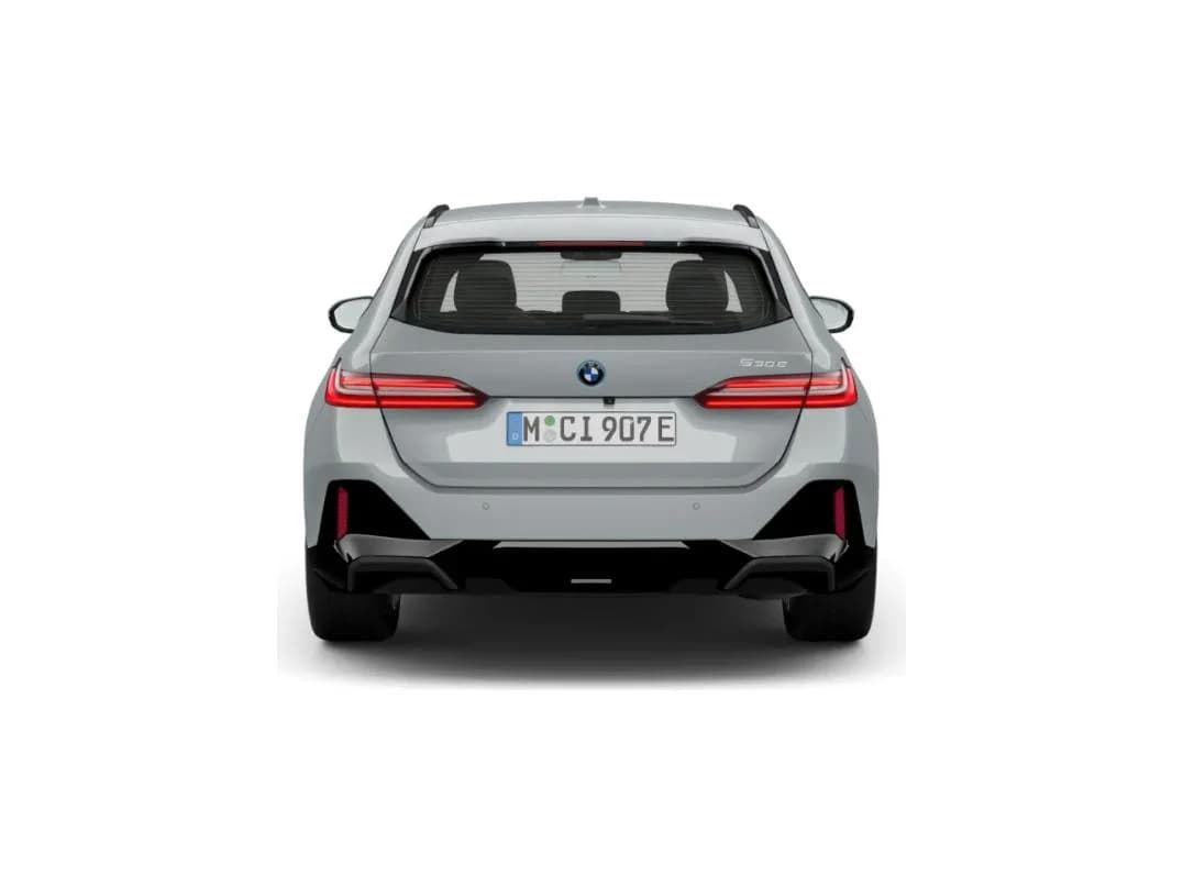 BMW Seria 5 Touring 530e — zdjęcie 4