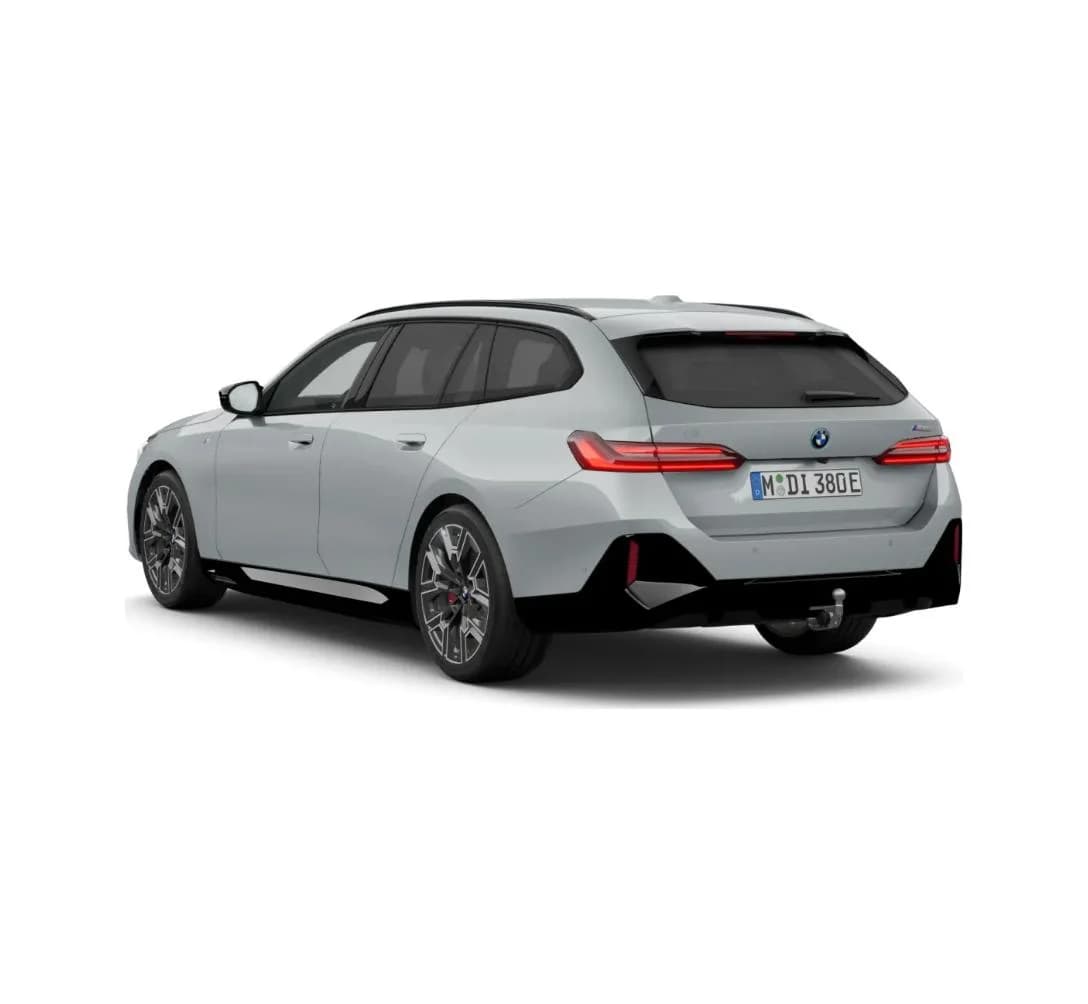 BMW Seria 5 Touring i5 M60 xDrive — zdjęcie 3