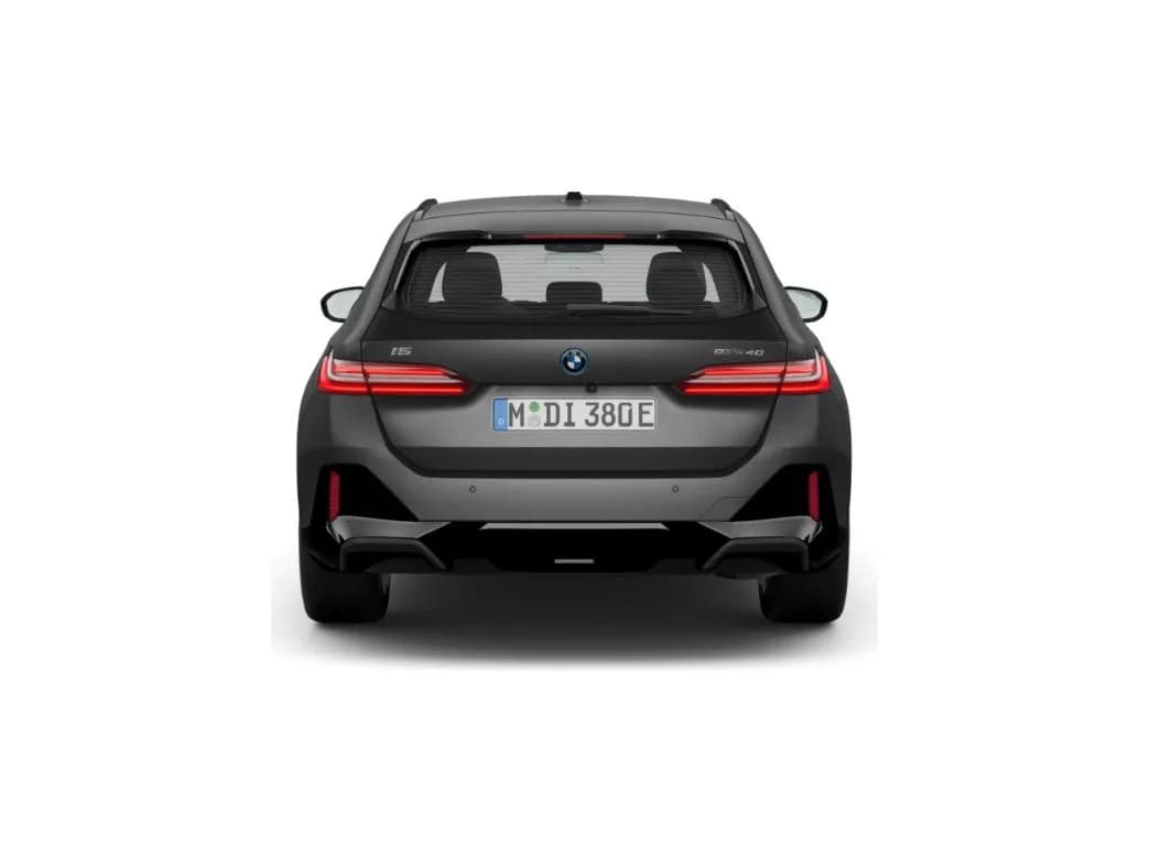 BMW Seria 5 Touring i5 xDrive 40 — zdjęcie 4