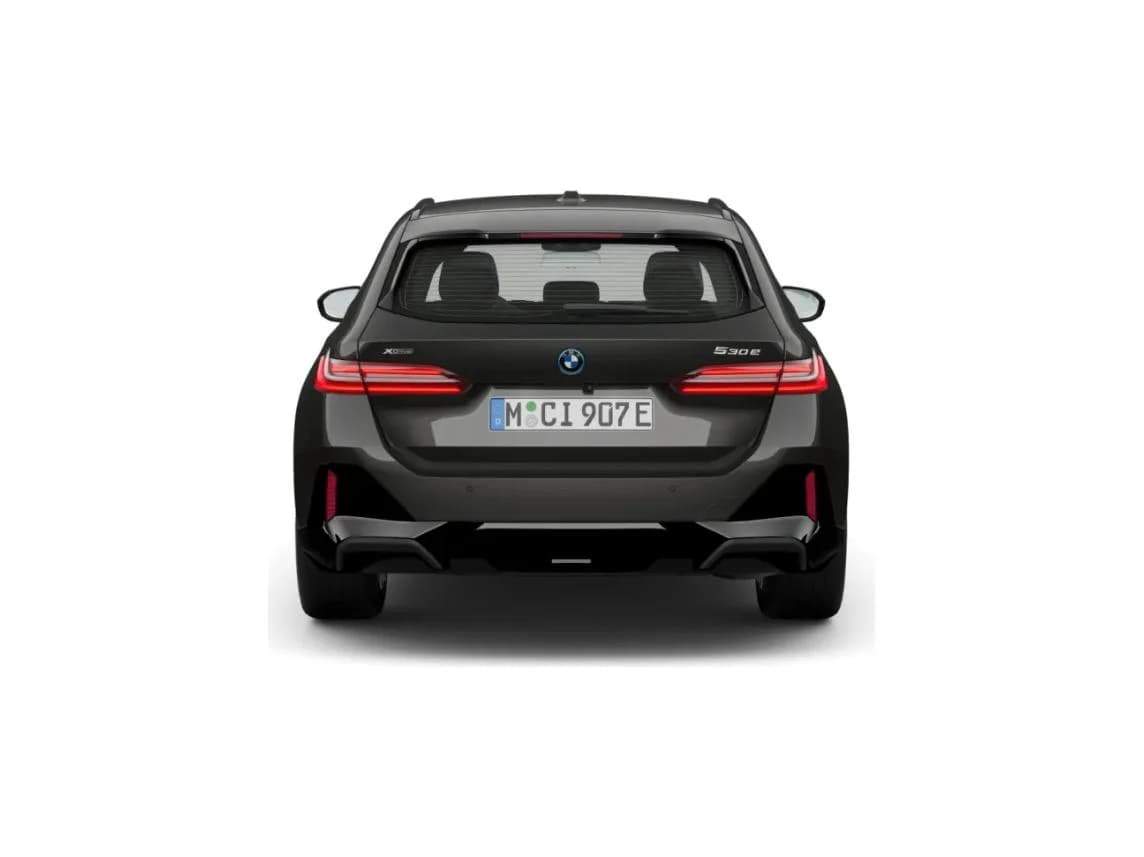 BMW Seria 5 Touring 530e xDrive — zdjęcie 4