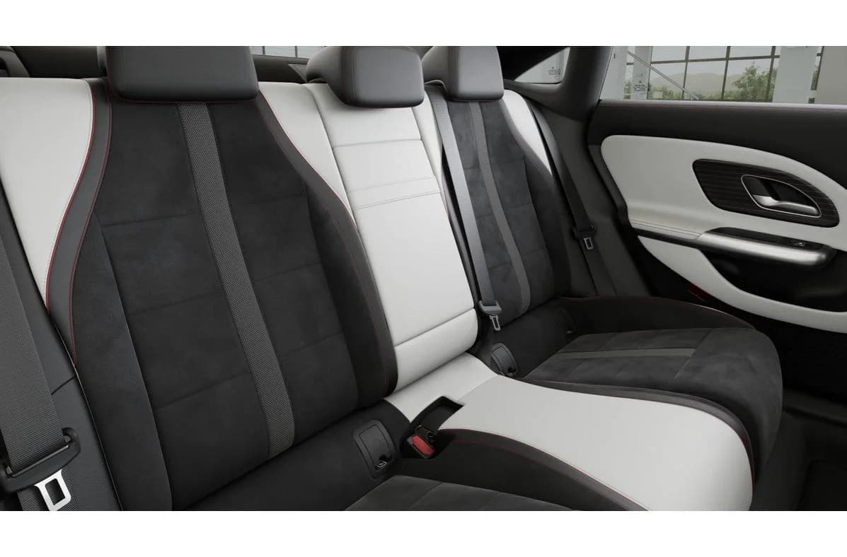 Mercedes-Benz CLA 220 4MATIC — zdjęcie 6