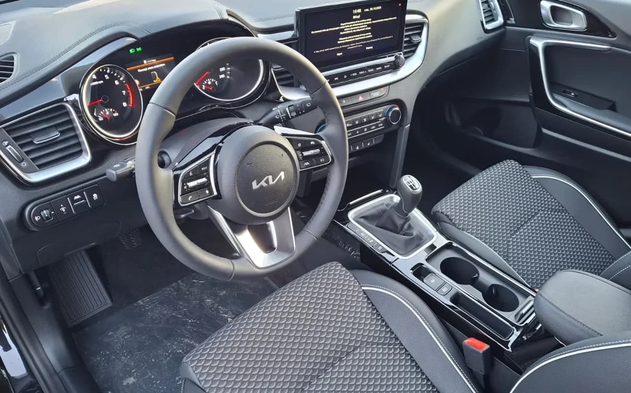 KIA Ceed Tribute 1.5 T-GDI MT — zdjęcie 5