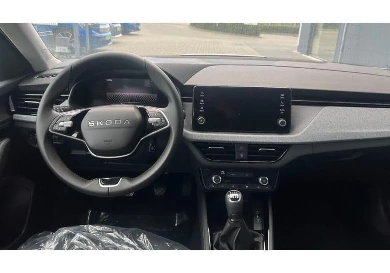 Skoda Kamiq Edition 130 115KM 1.0 TSI — zdjęcie 4