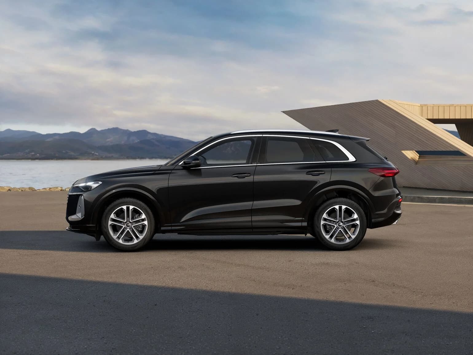 Audi Q5 TFSI quattro — zdjęcie 2