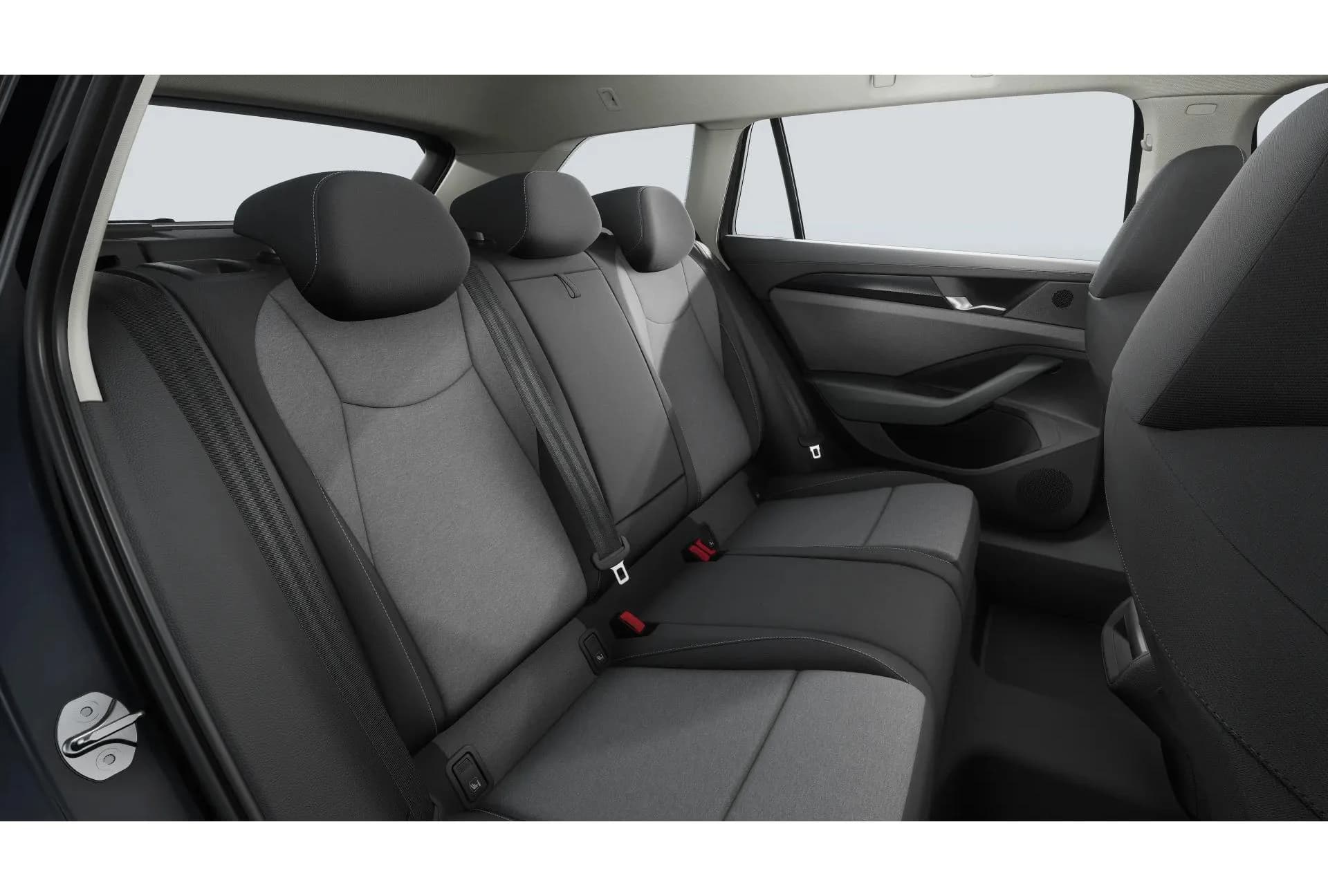 Volkswagen Passat 1.5 eTSI — zdjęcie 9