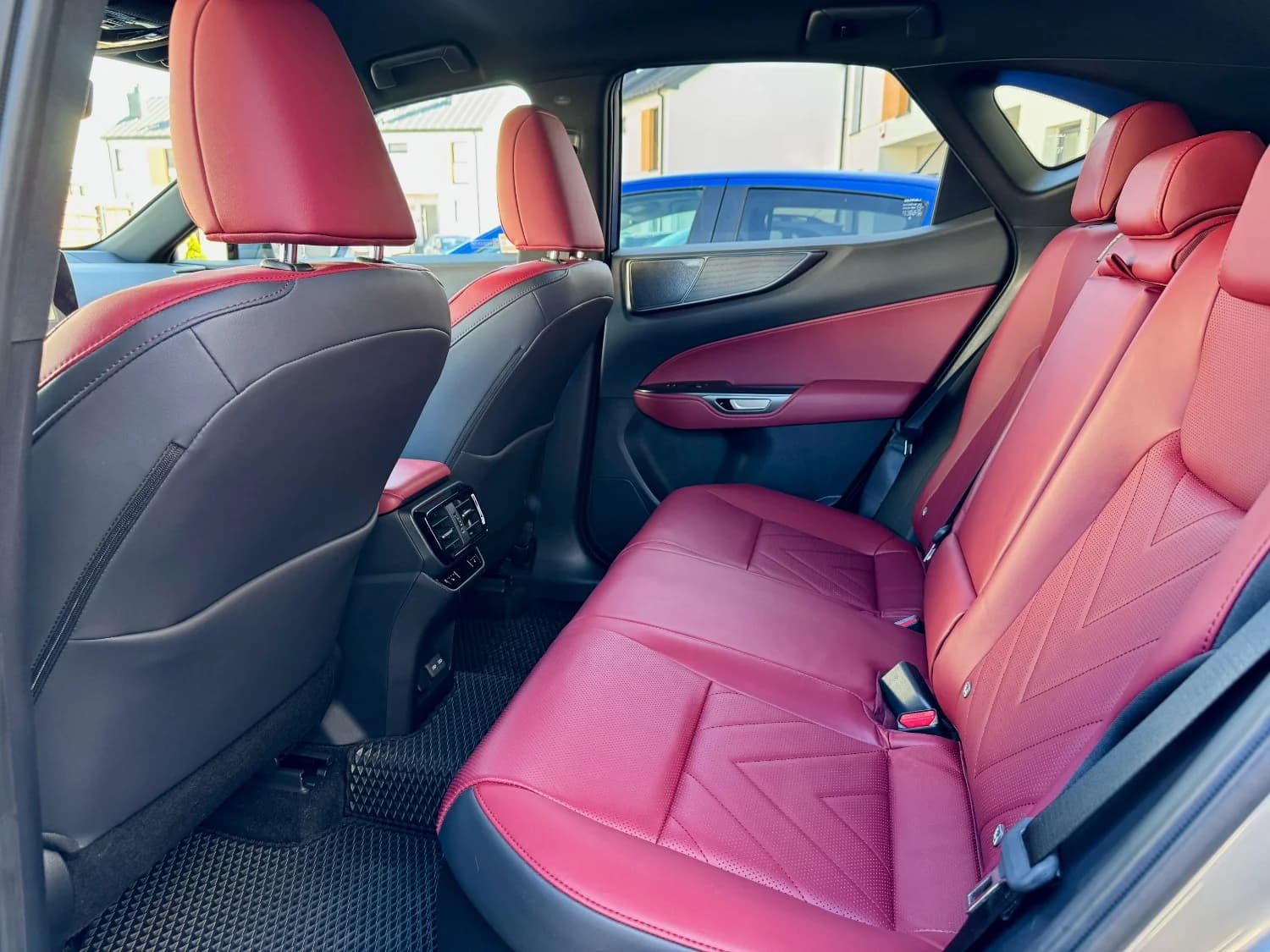 Lexus NX 350h Omotenashi AWD CVT — zdjęcie 14