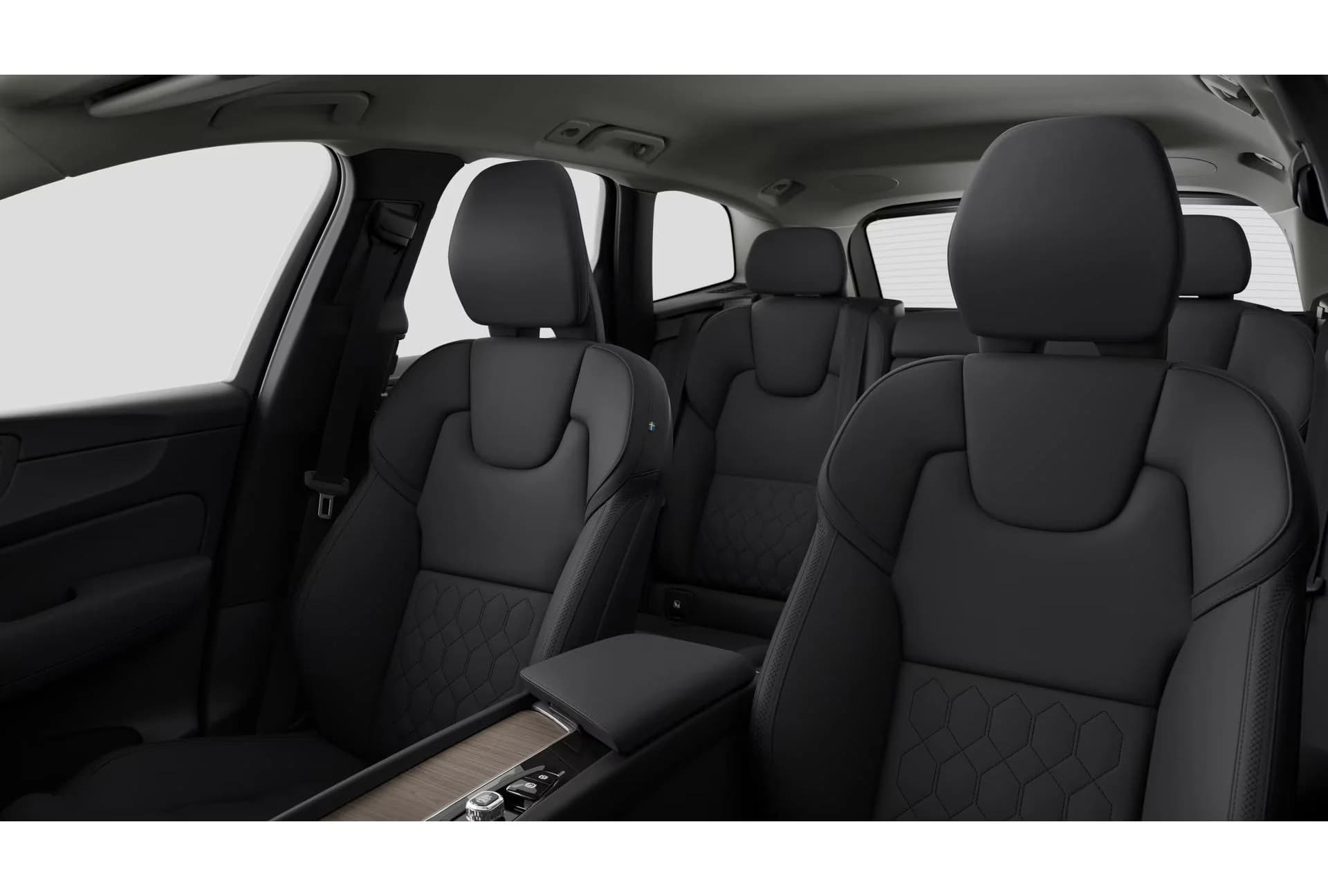 Volvo XC60 Plus — zdjęcie 10