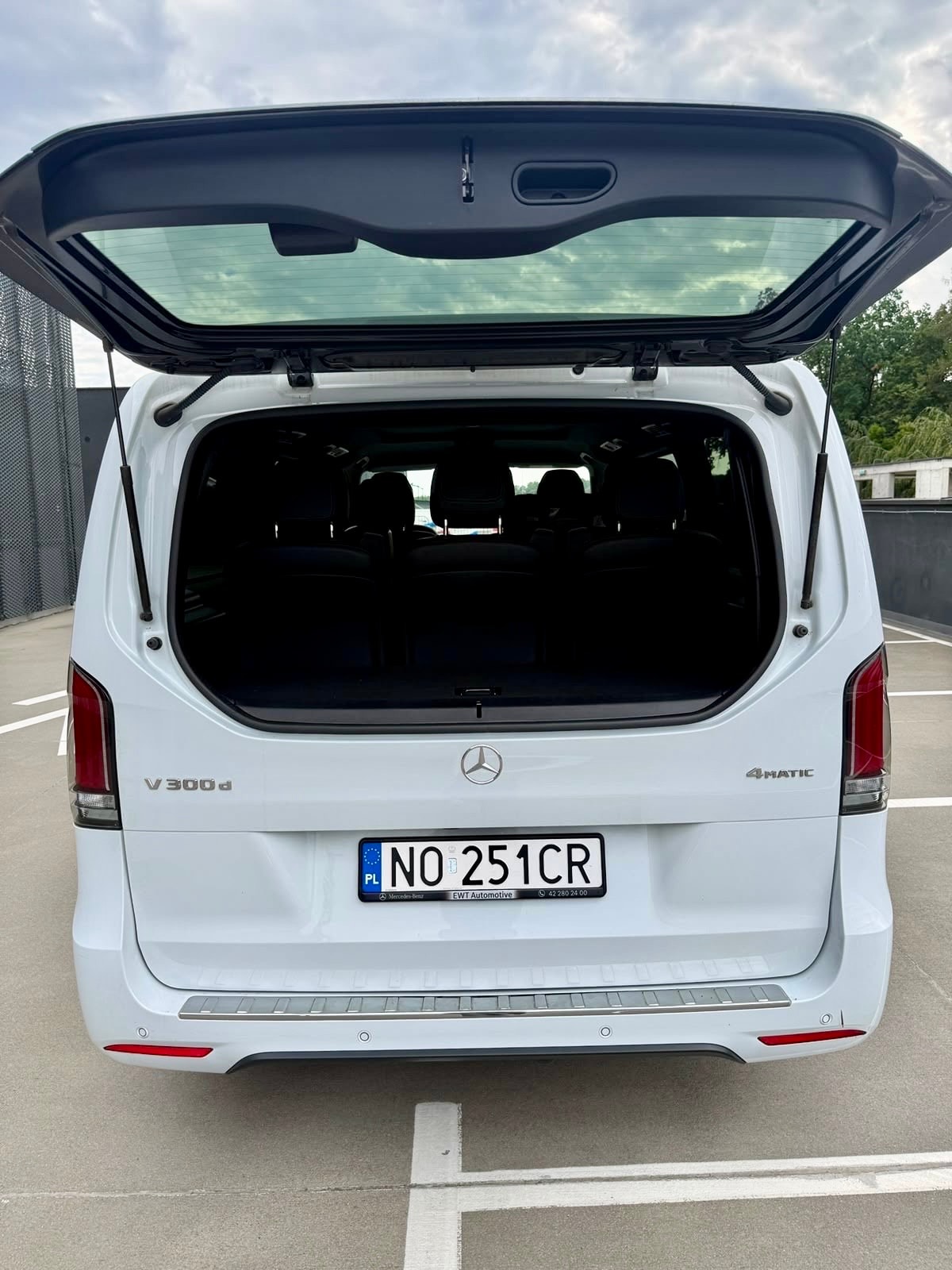 Mercedes-Benz V-Class V300d 4MATIC — zdjęcie 8
