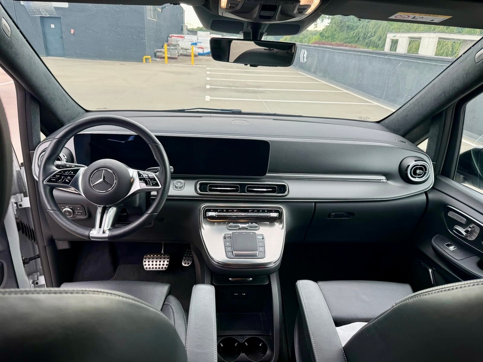 Mercedes-Benz V-Class V300d 4MATIC — zdjęcie 13