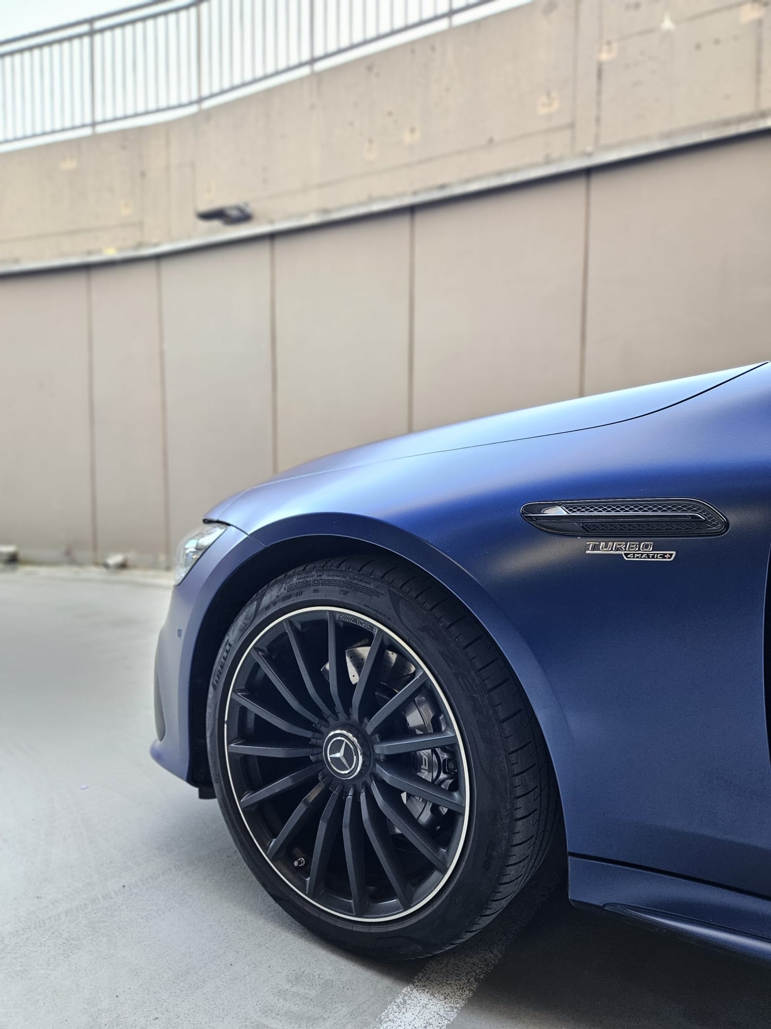 Mercedes-Benz AMG GT 43 4-Door — zdjęcie 7