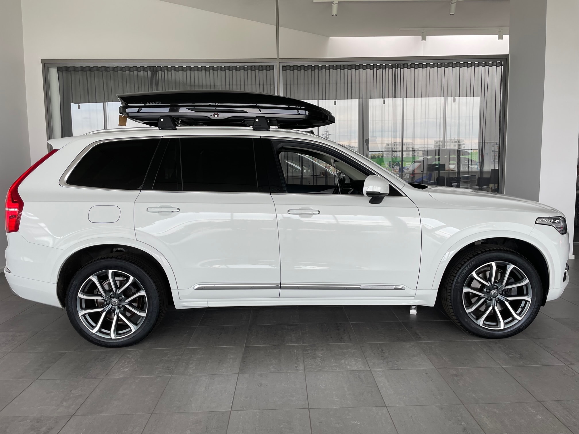 Volvo XC90 — zdjęcie 1