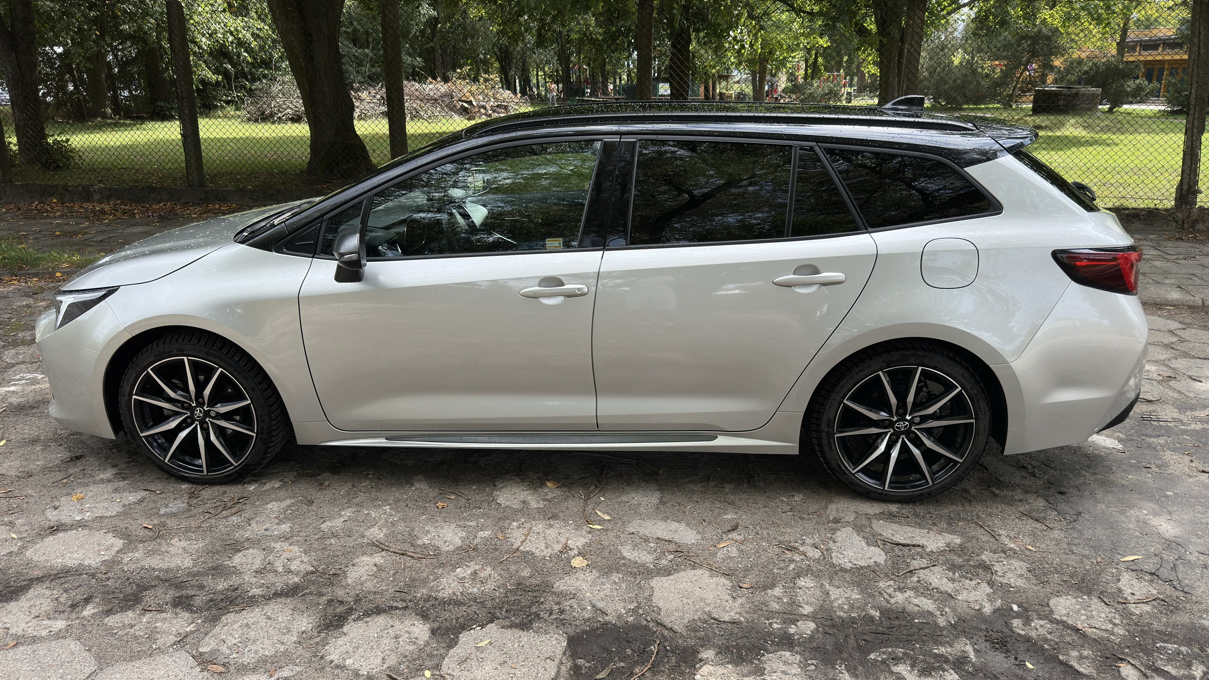 Toyota Corolla TS Kombi GR Sport 2.0 — zdjęcie 3