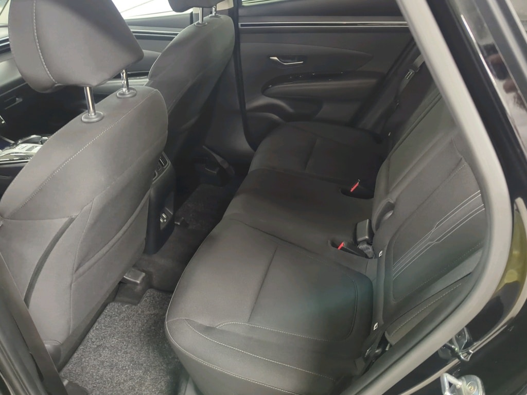 Hyundai Tucson Hybrid 1.6 T-GDI  Executive 4WD — zdjęcie 15