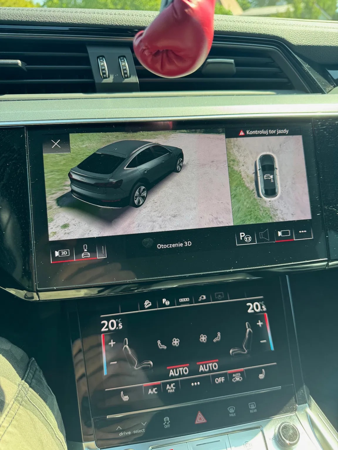 Audi Q8 Sportback e-tron 50 — zdjęcie 10