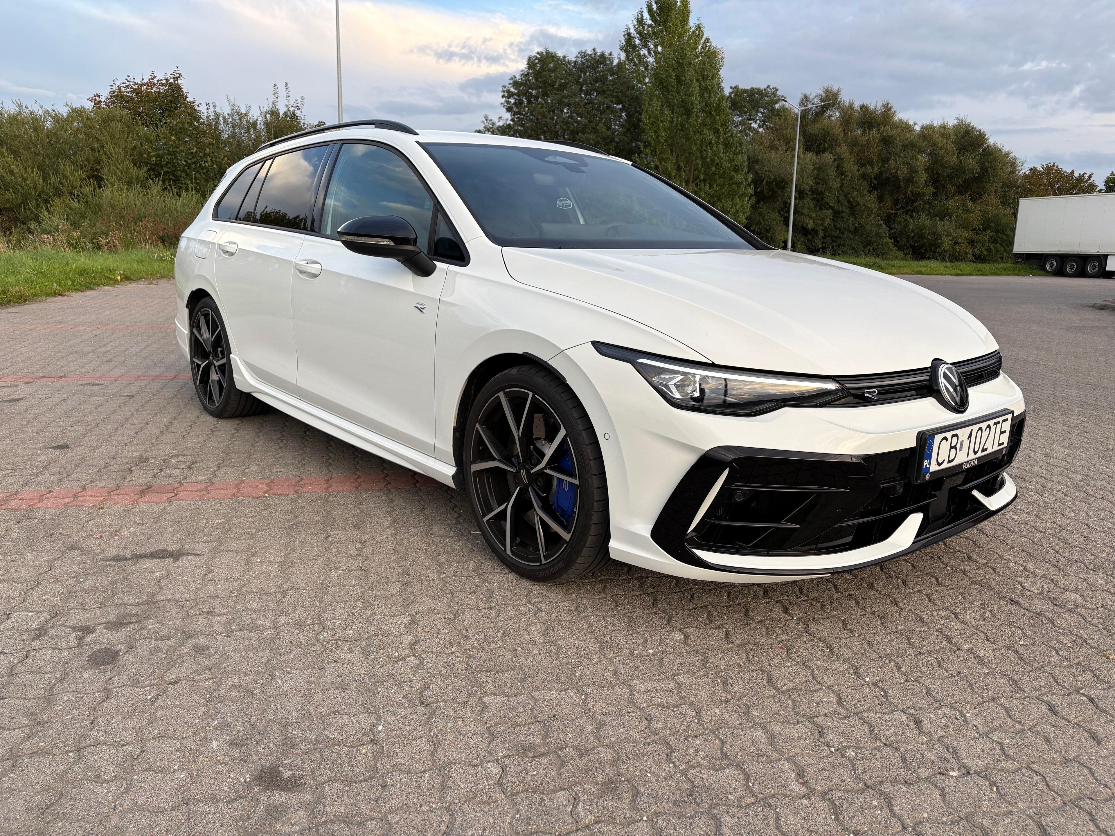 Volkswagen Golf Variant R — zdjęcie 5